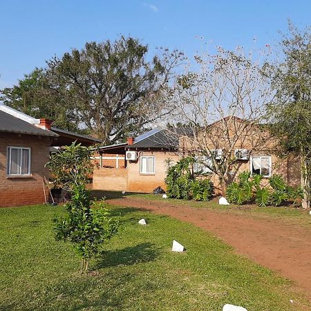 Mi Buen Refugio Villa Puerto Iguazú Esterno foto